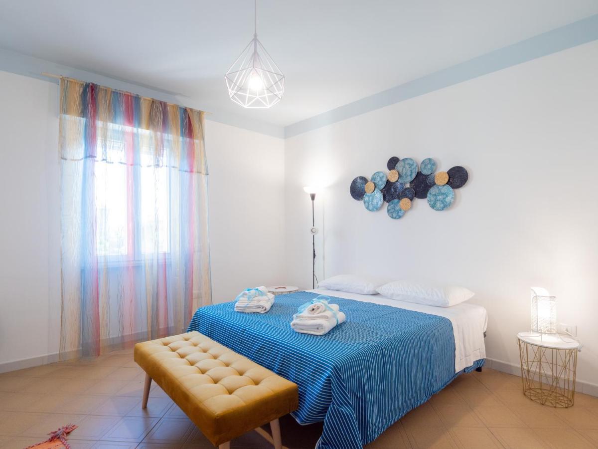 Salento 4 Stars - Blue & Yellow Squinzano Exteriör bild
