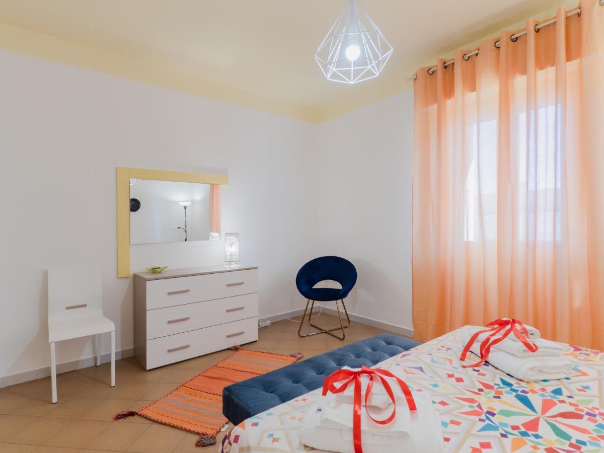 Salento 4 Stars - Blue & Yellow Squinzano Exteriör bild